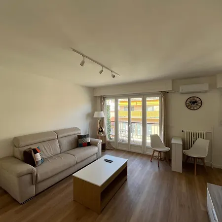 Studio Renove Au Coeur De Menton
